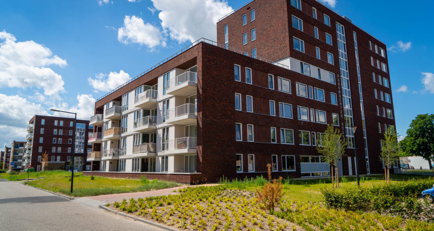 De nieuwe buitenruimte bij de Guido Gezellelaan in Bergen op Zoom.