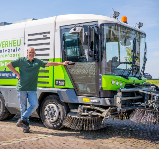 Verheij Integrale groenzorg aan het werk bij gemeente Hellevoetsluis
