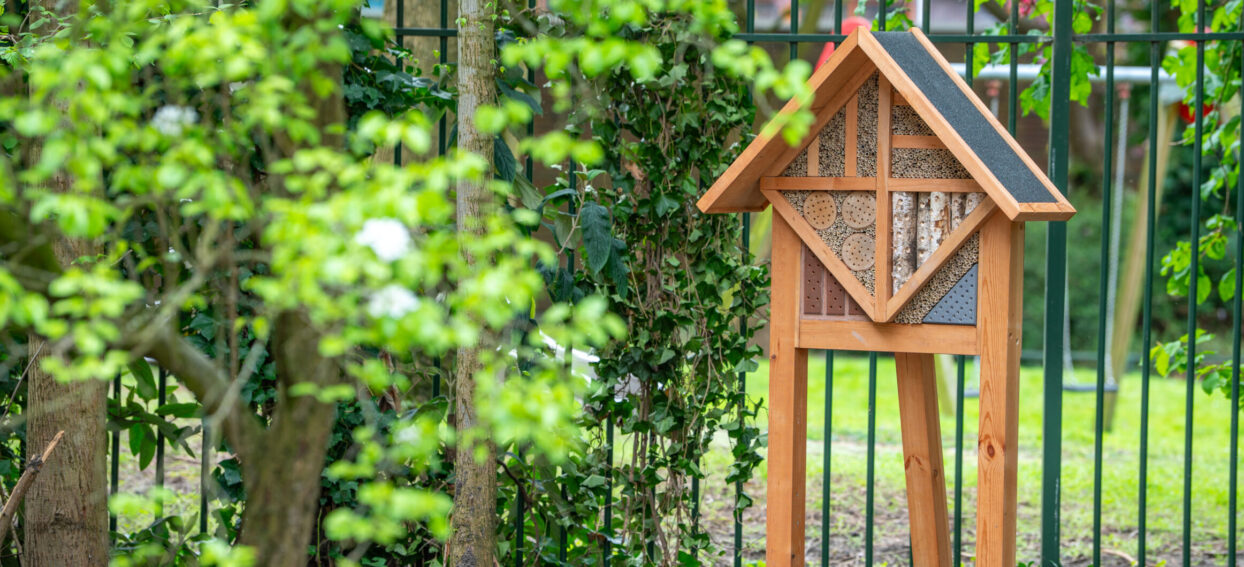 insectenhotel-maaswonen-verheij-integrale-groenzorg